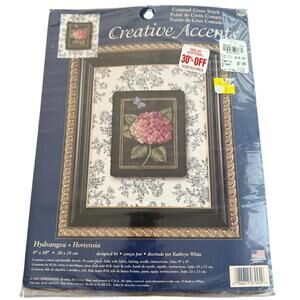 Creative Accents Counted Cross Stitch Kit Hydrangea 8” X 10” 2003